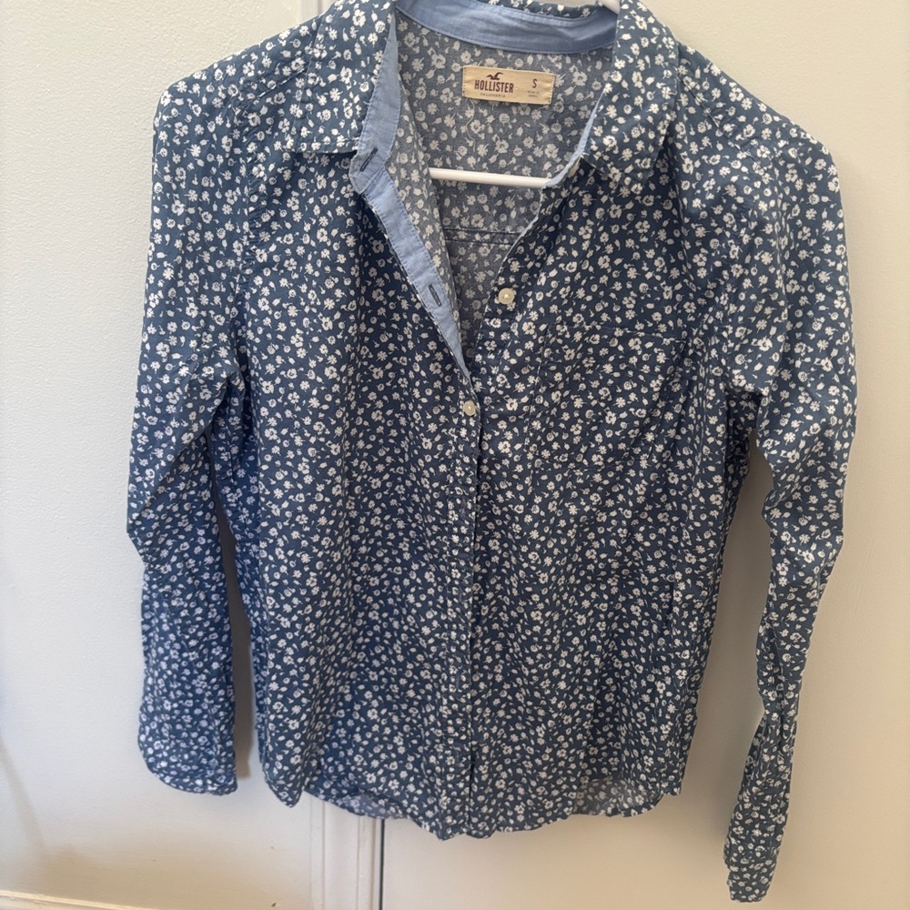 Hollister Light Blue Floral Button-Down Shirt
